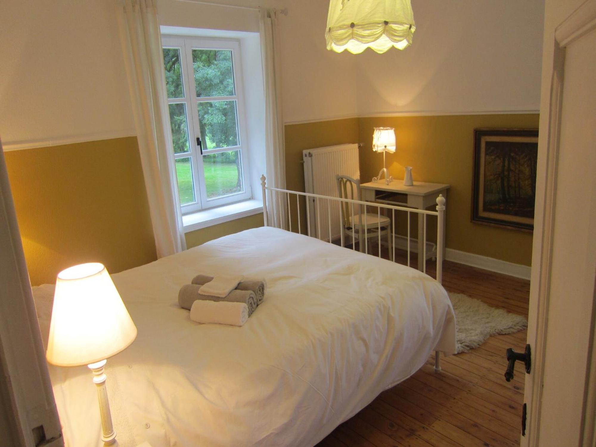 Delightful Castle In Bastogne With Bubble Bath Vila Exterior foto