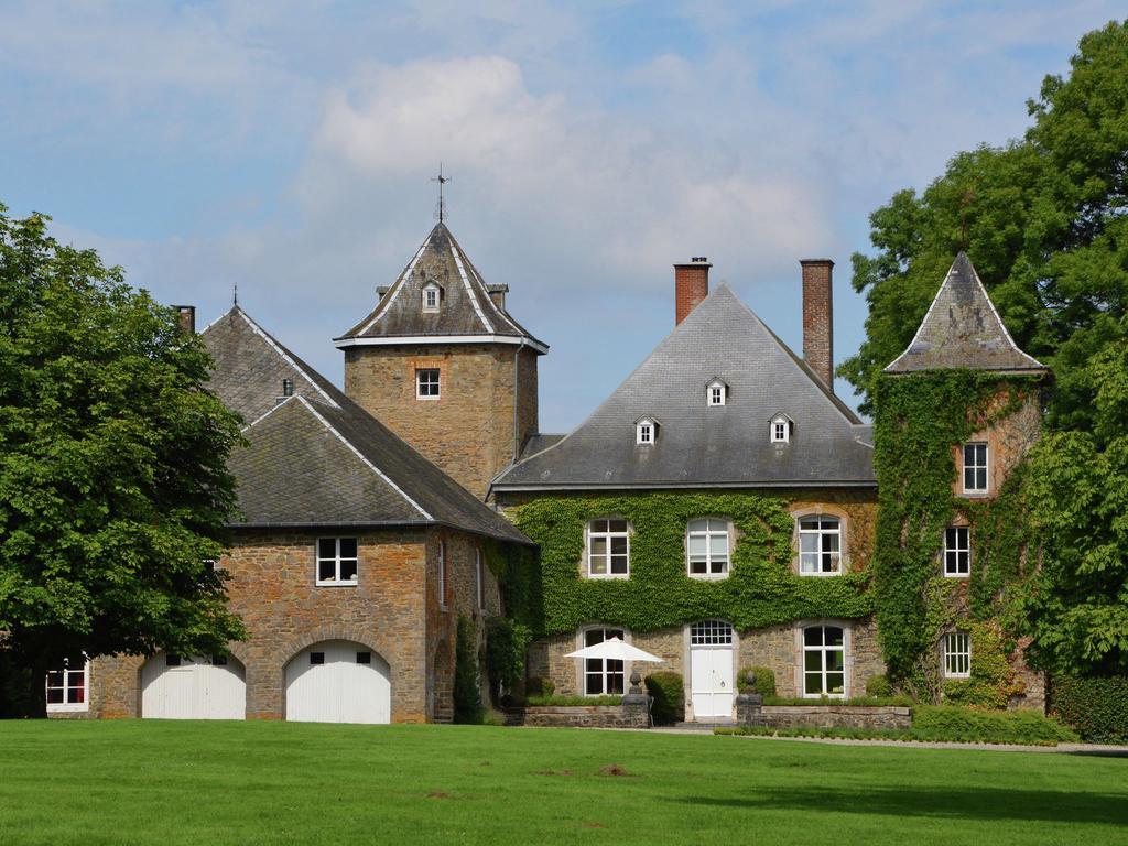 Delightful Castle In Bastogne With Bubble Bath Vila Exterior foto