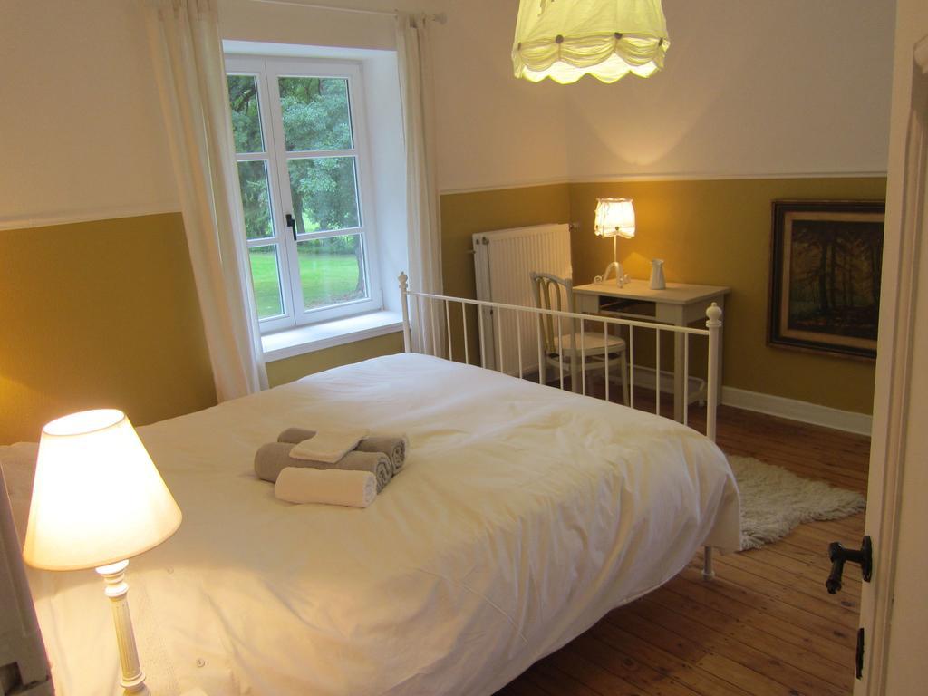 Delightful Castle In Bastogne With Bubble Bath Vila Exterior foto