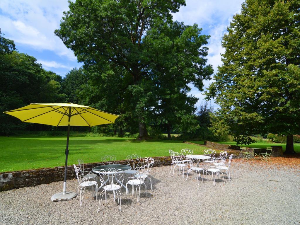 Delightful Castle In Bastogne With Bubble Bath Vila Exterior foto